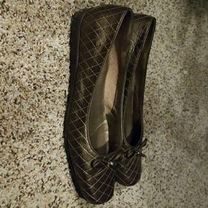Easy Spirit bronze size 9 1/2 flats